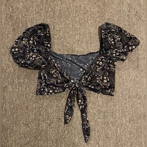 Windsor Small Womens Tie Crop Top